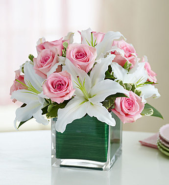Pink Roses and Lilies Cube Bouquet - Click Image to Close